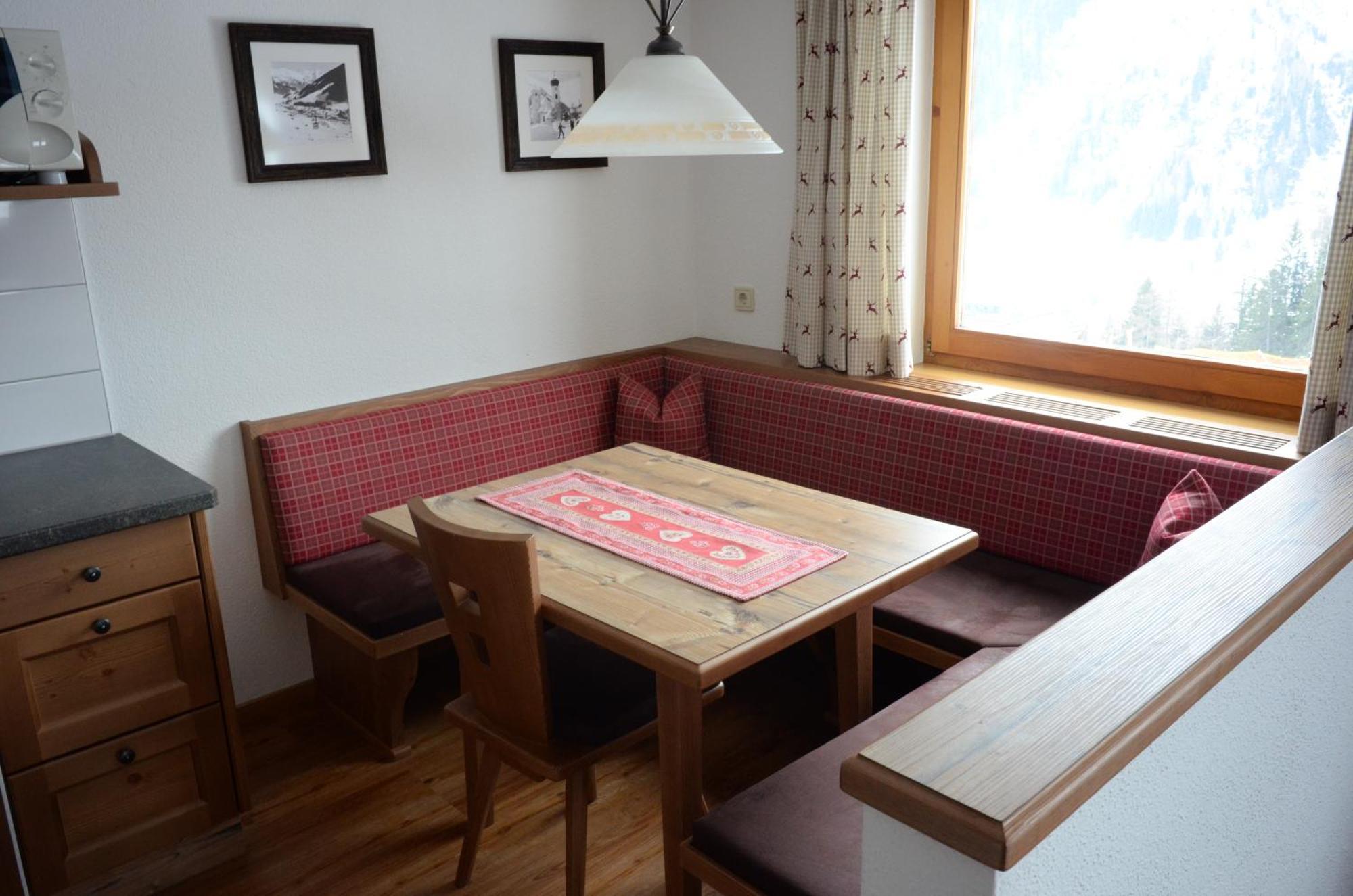 Appartements Tschol Martin ซังคท์อันทอนอัมอาร์ลแบร์ก ห้อง รูปภาพ